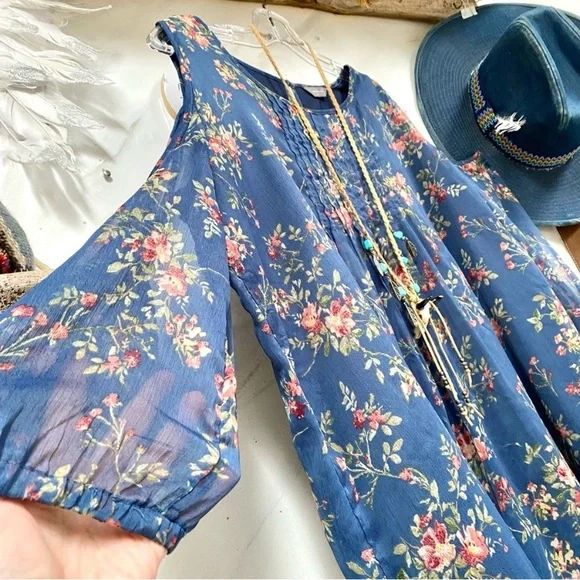 Prairie boho vibe floral flowy blouse w cold shoulder shabby chic feminine feel - Picture 13 of 15